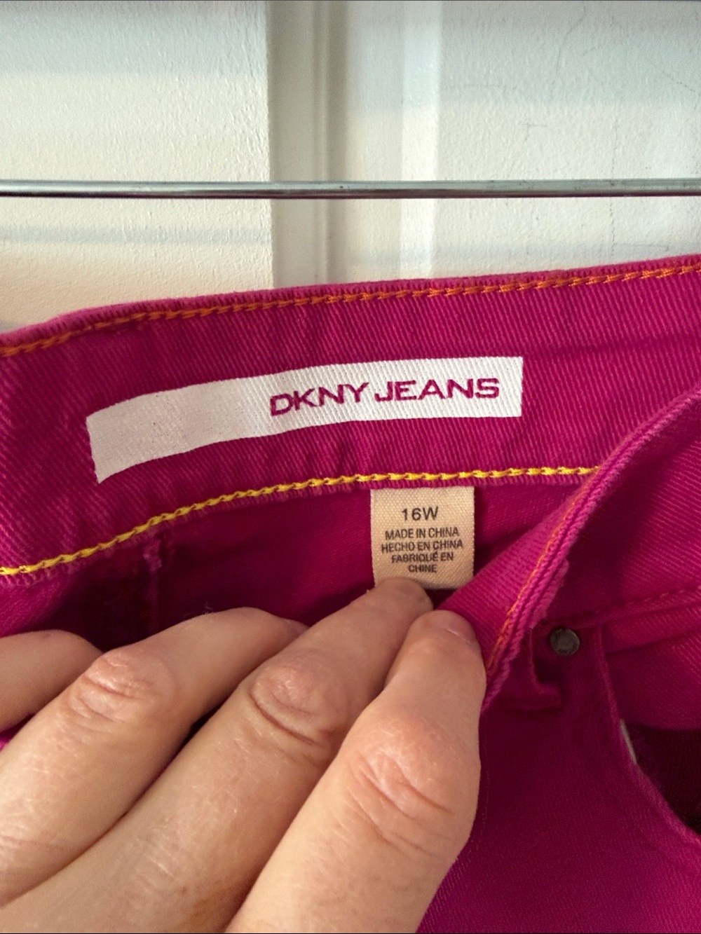 NWT DKNY SOHO Skinny Jeans Mid Rise Fuchsia Size 16W - Picture 2 of 6